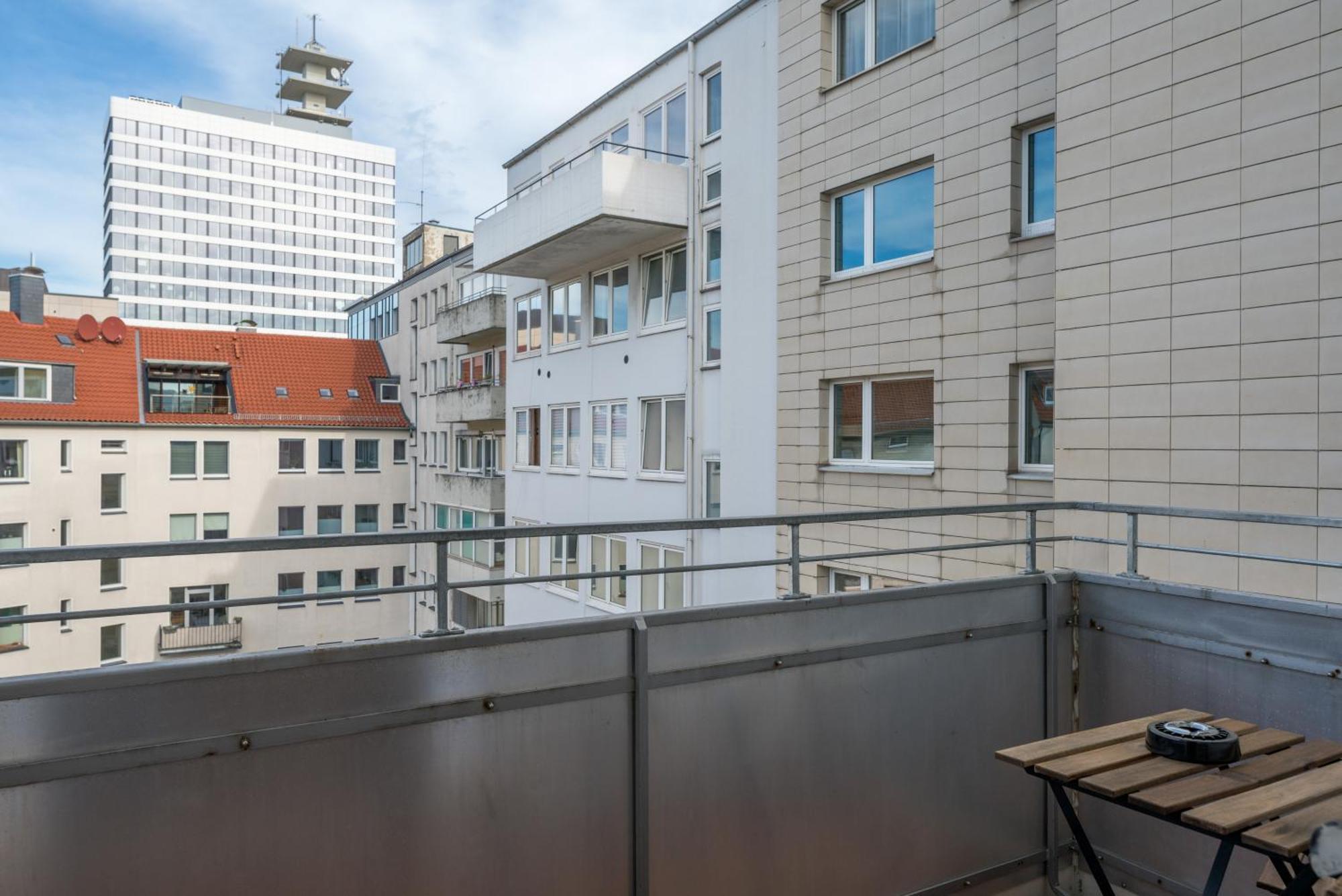 Homely-Apartment Manhattanart, Zentral, Parkplatz, Billard,Ps4, Dart, Balkon Bielefeld Exterior foto